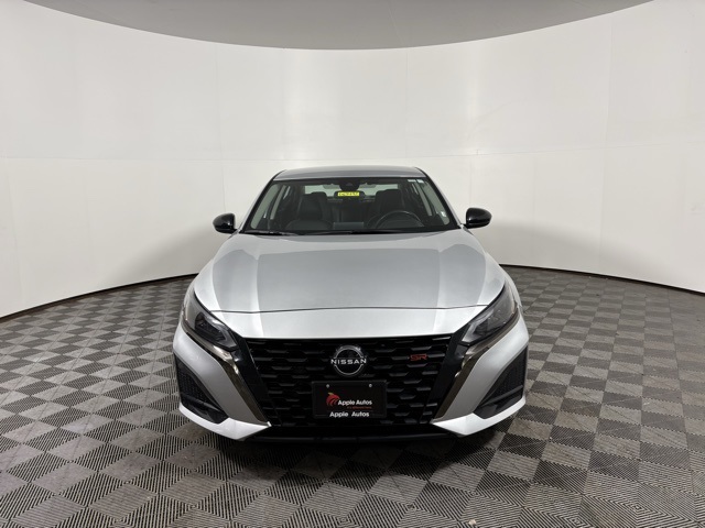 Used 2024 Nissan Altima SR with VIN 1N4BL4CVXRN351969 for sale in Shakopee, Minnesota