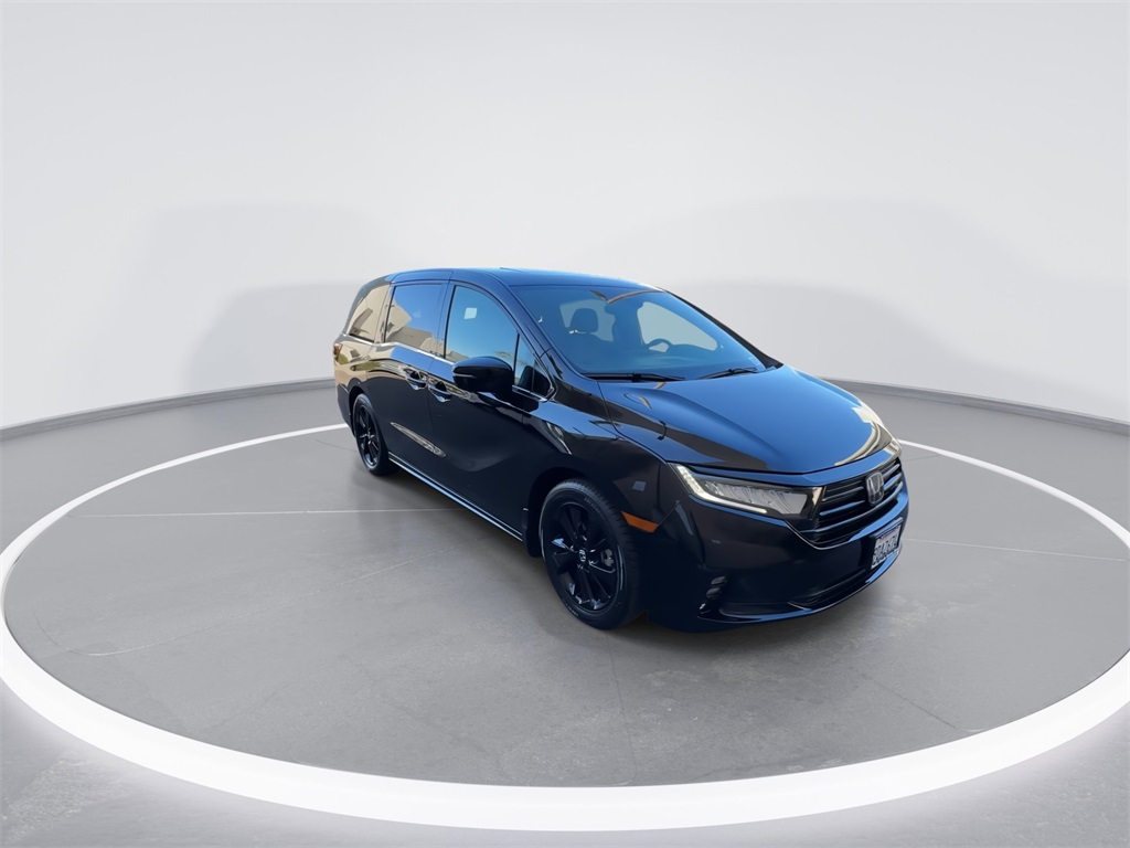 2023 Honda Odyssey Sport photo 2