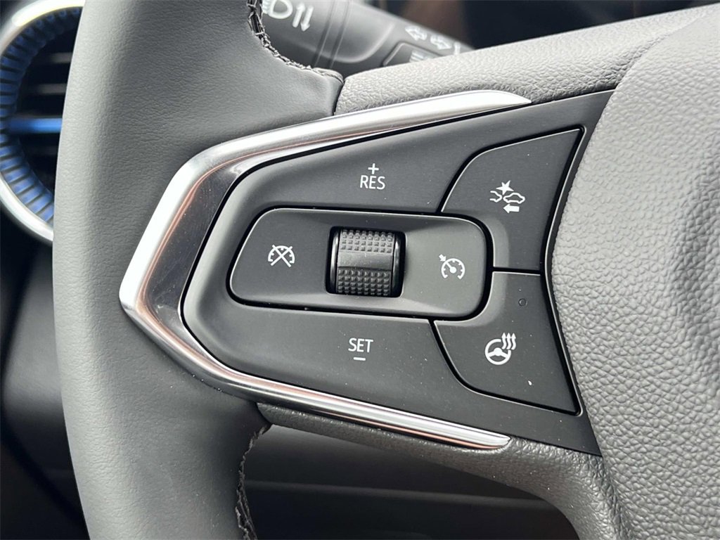 2025 Chevrolet Trax LT photo 17