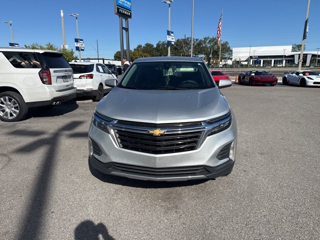 2022 Chevrolet Equinox LT photo 3