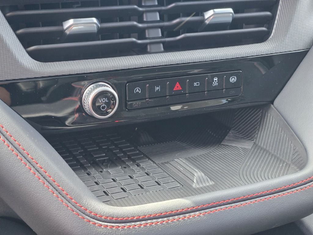 2025 Ford Explorer ST photo 28