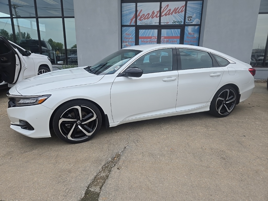 2021 Honda Accord Sport photo 4