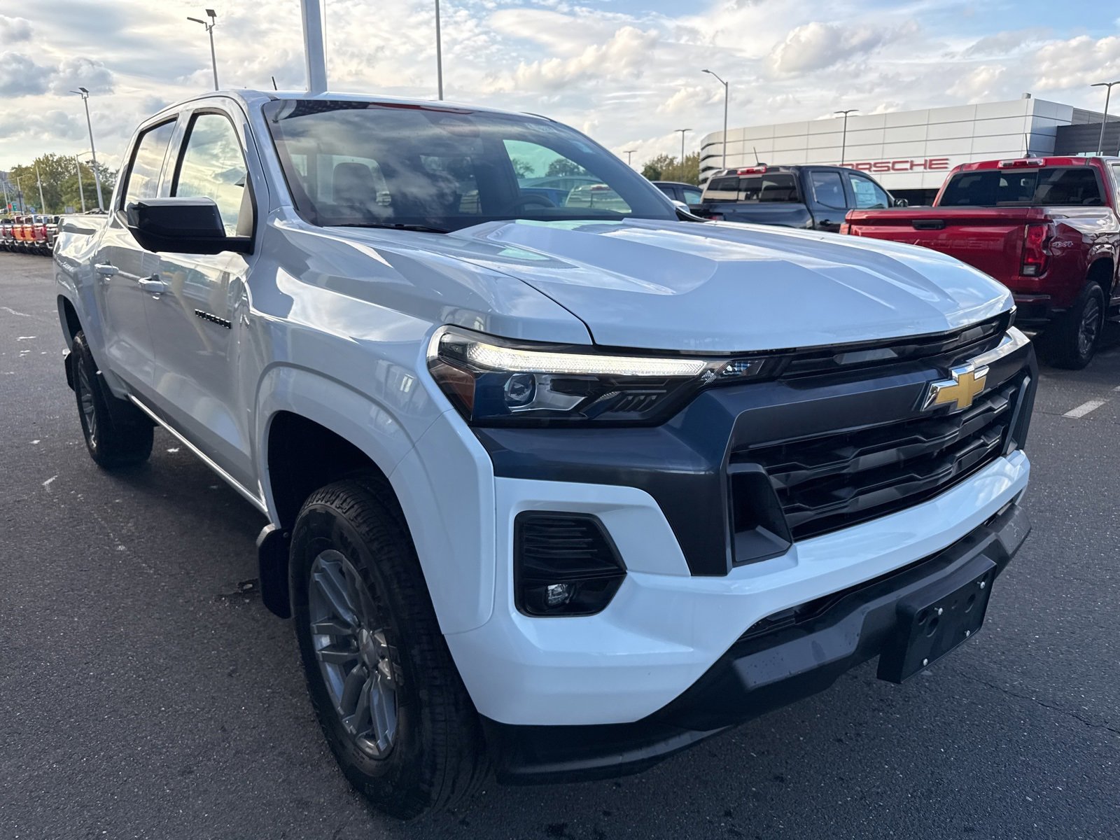 2025 Chevrolet Colorado Work Truck LT photo 2
