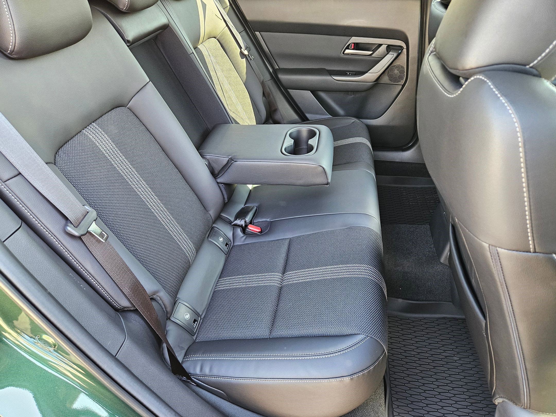 2025 Mazda CX-50 2.5 Select photo 18