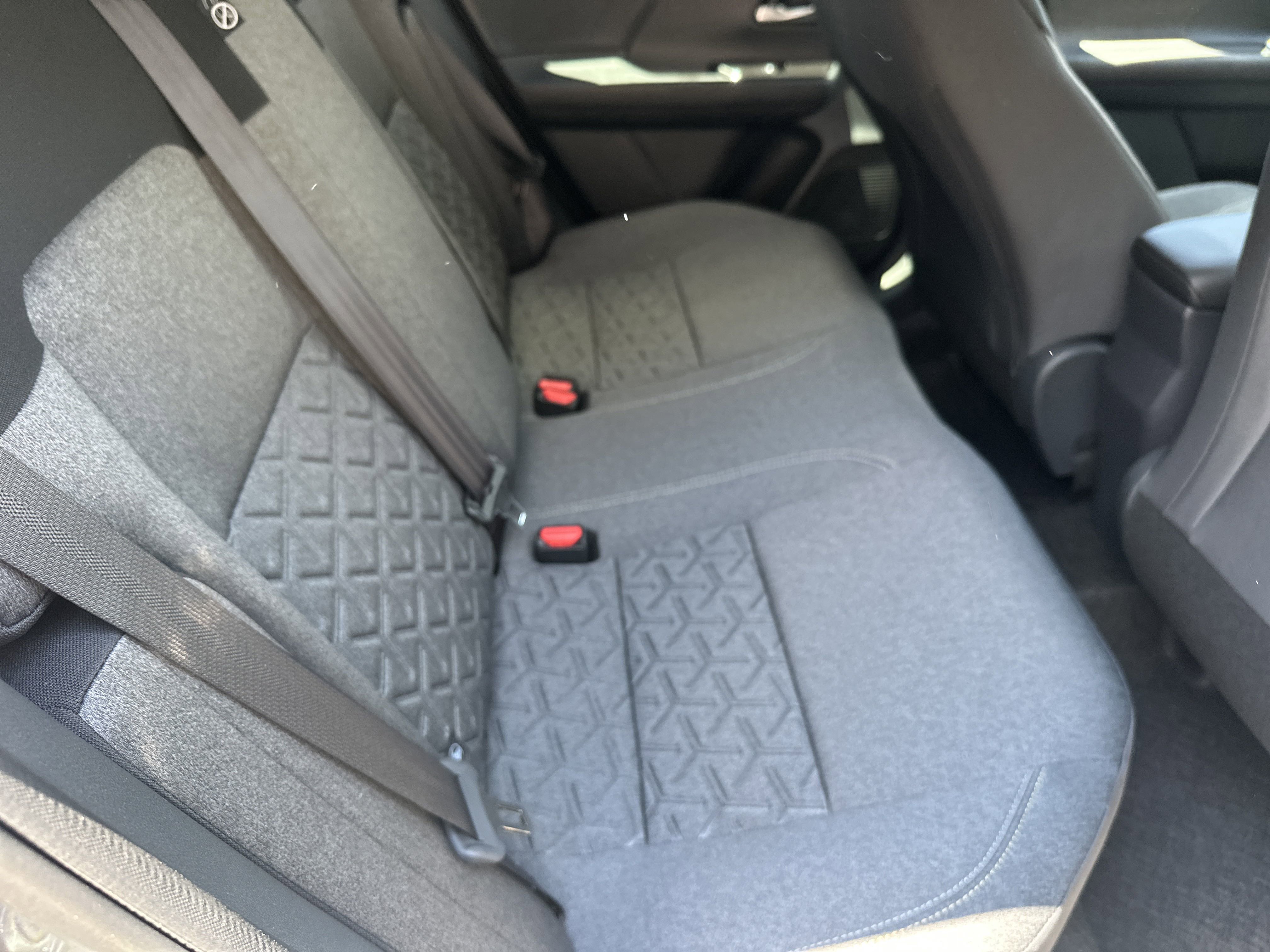 2025 Nissan Kicks SV photo 3