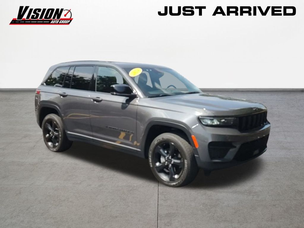 2024 Jeep Grand Cherokee Altitude X photo 4