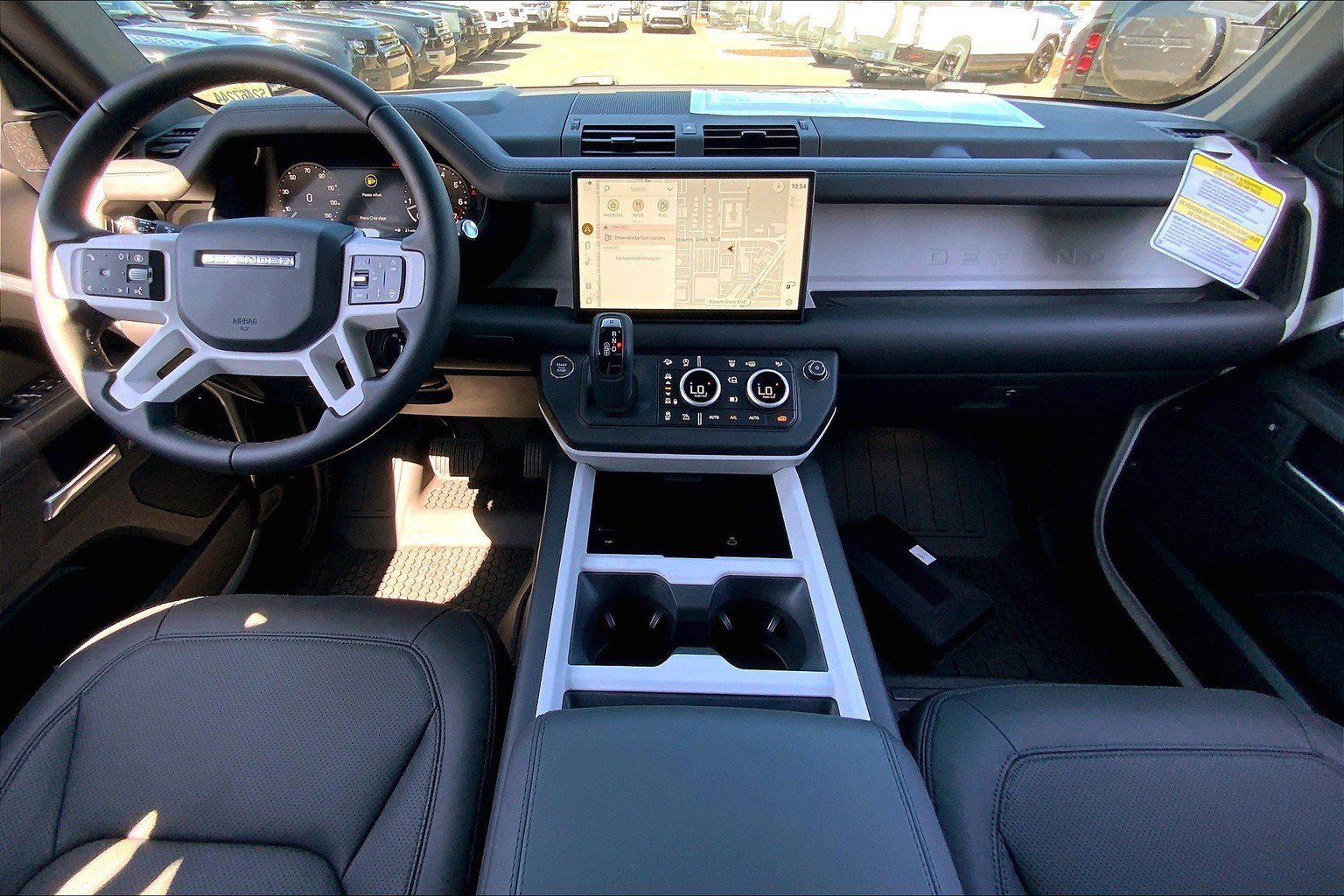 2025 Land Rover Defender 110 X-Dynamic SE photo 5
