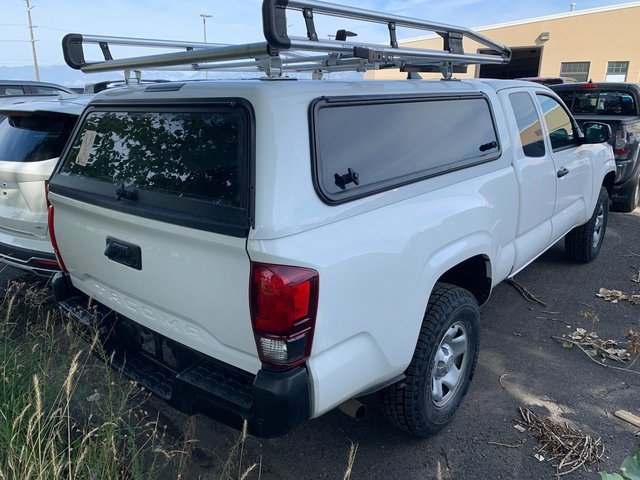 2022 Toyota Tacoma SR photo 3