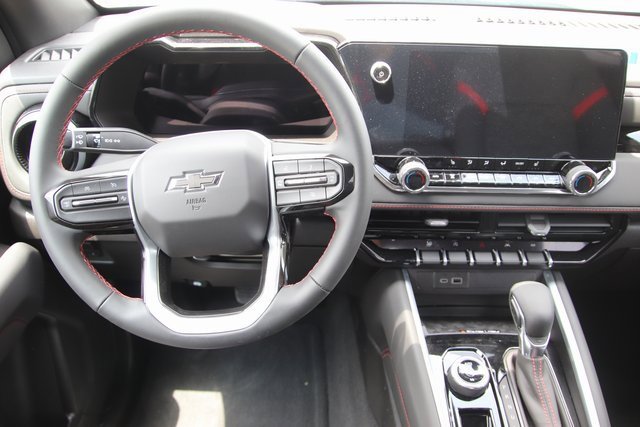 2025 Chevrolet Colorado Z71 photo 8