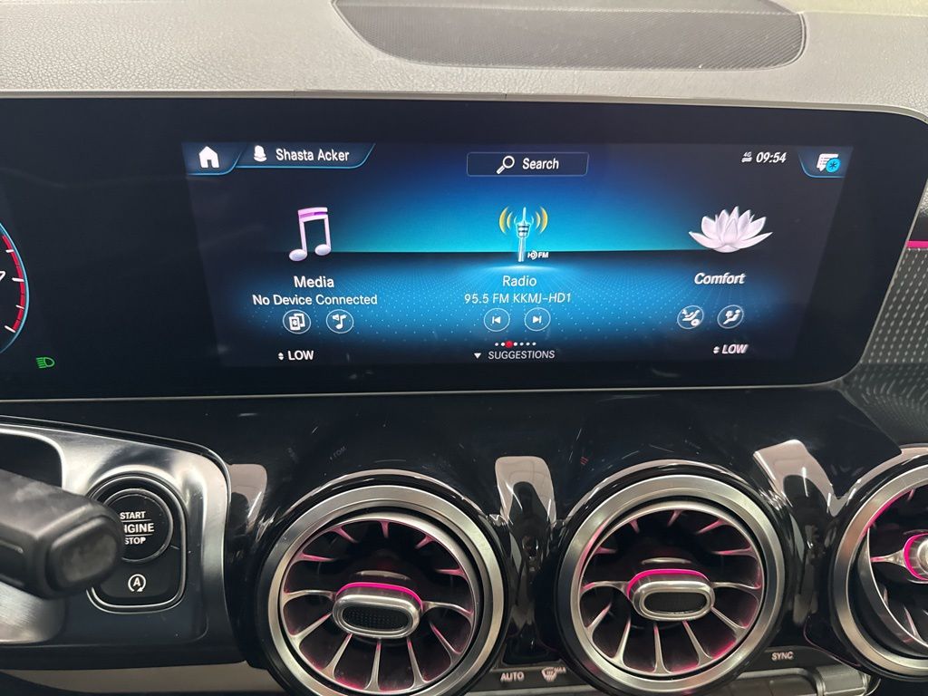 2021 Mercedes Benz GLB 250 photo 30