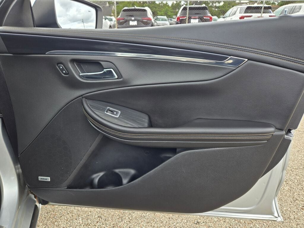 2019 Chevrolet Impala Premier photo 6