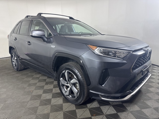 2021 Toyota RAV4 SE's photo