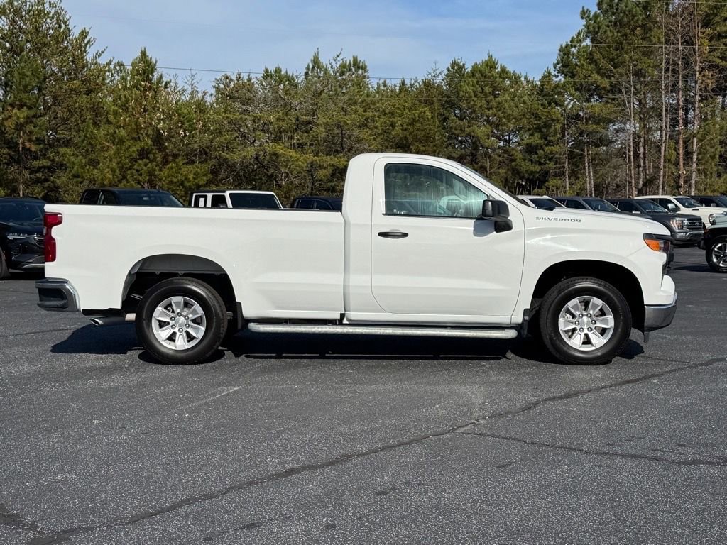 2024 Chevrolet Silverado 1500 photo 2
