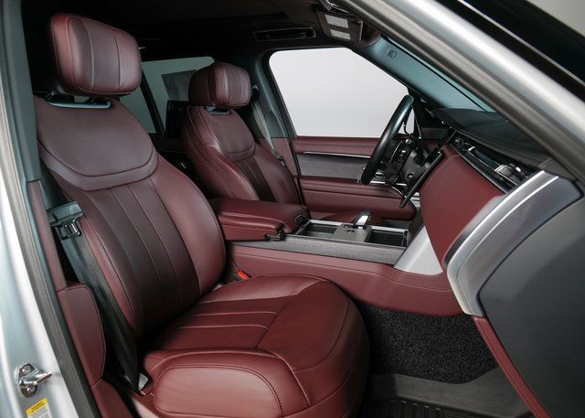 2025 Land Rover Range Rover Autobiography photo 2