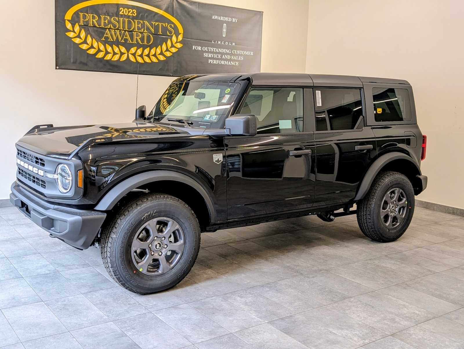 2025 Ford Bronco 4-Door Big Bend's photo