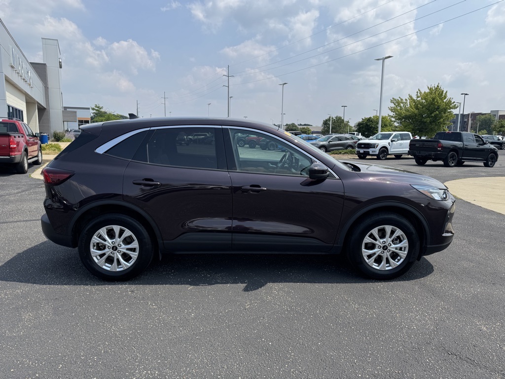 2023 Ford Escape Active photo 2