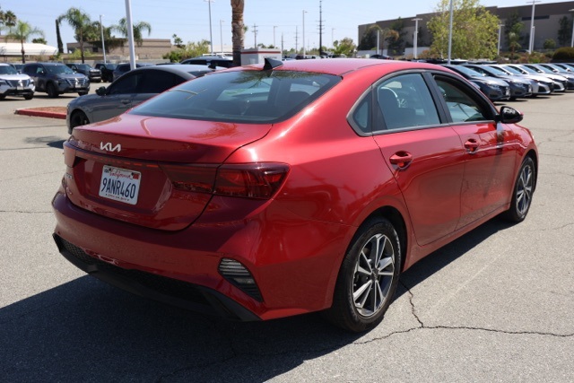 2022 Kia Forte LXS photo 3