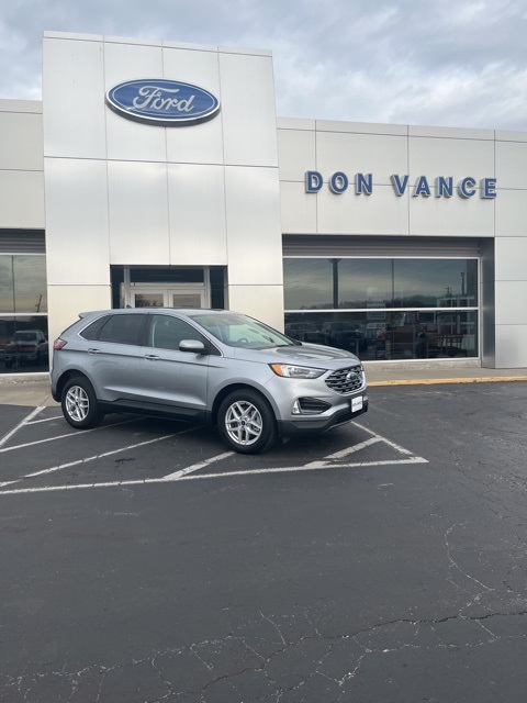 2022 Ford Edge SEL's photo