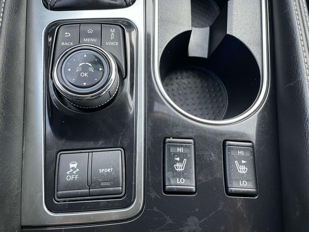 2020 Nissan Maxima SV photo 20