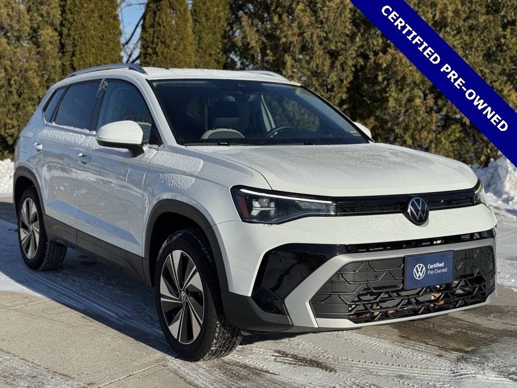 2025 Volkswagen Taos SE's photo