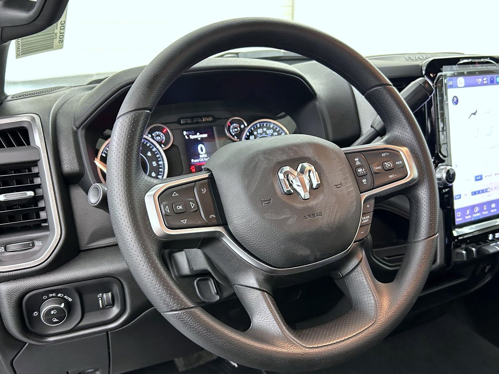 2025 Ram 2500 Tradesman photo 11