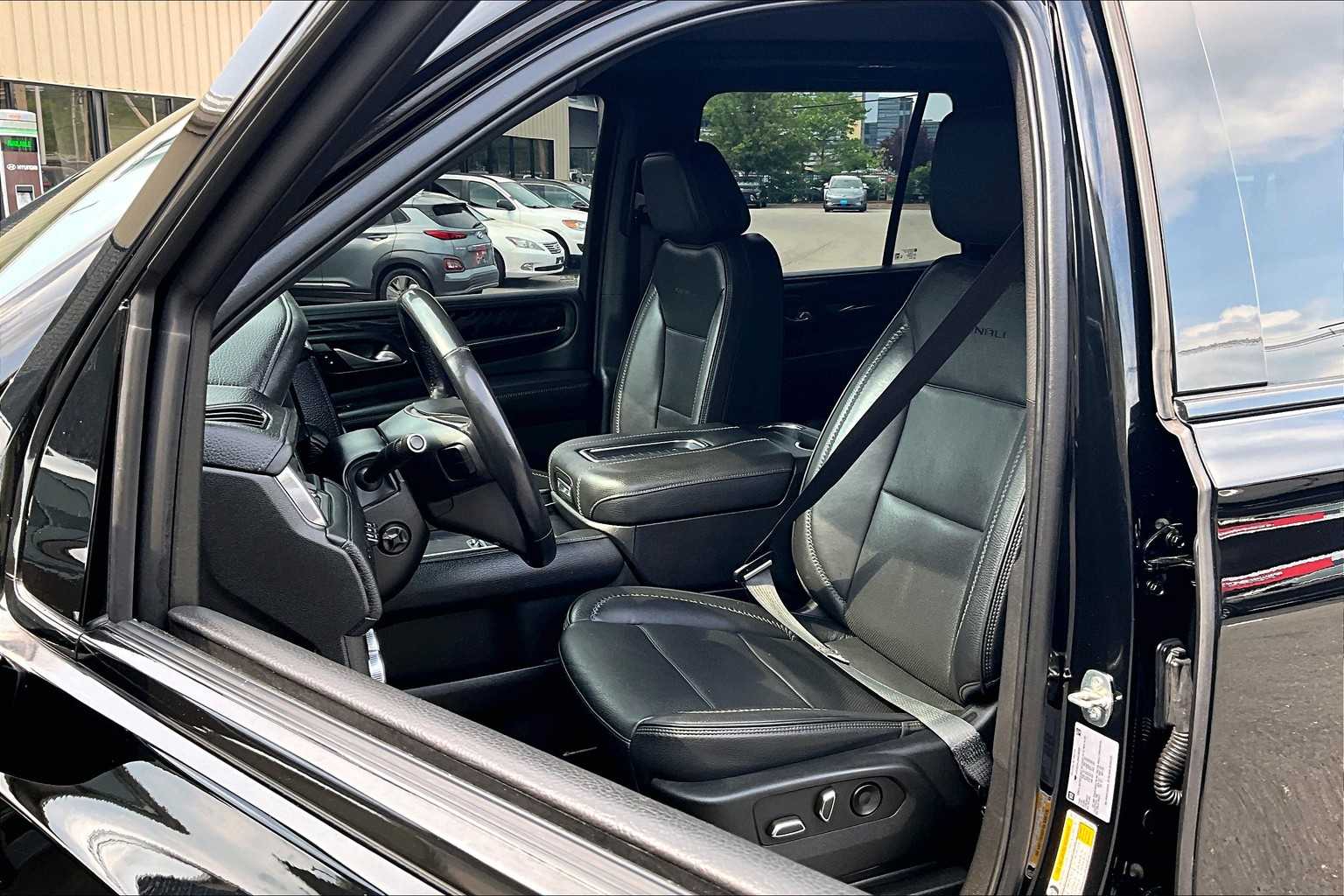 2022 Gmc Yukon Denali photo 8