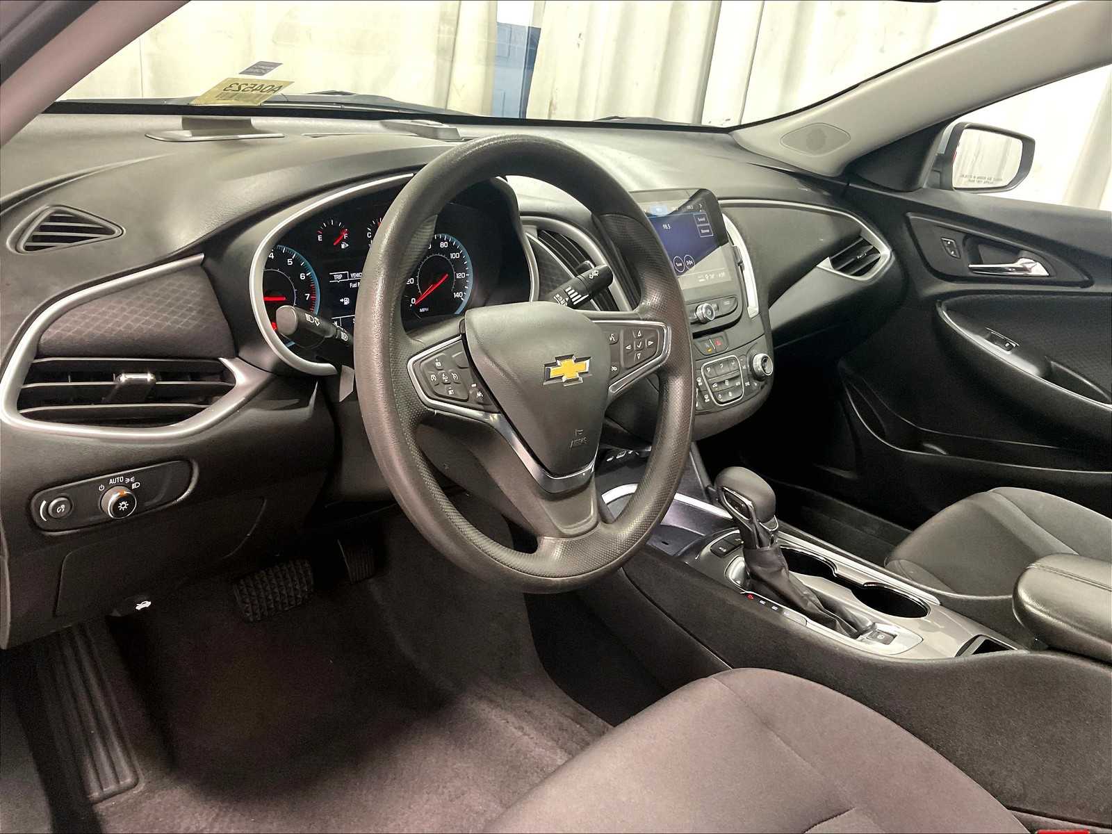 2024 Chevrolet Malibu 1LT photo 8