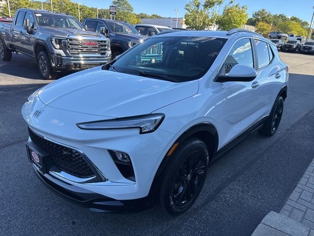 2024 Buick Encore GX Sport Touring photo 3