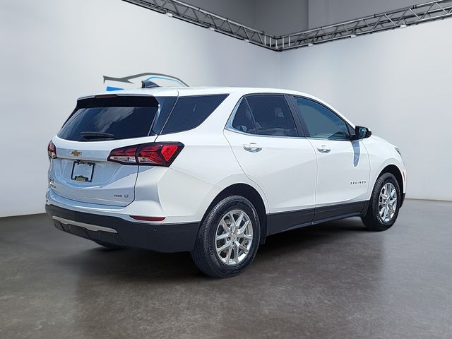 2022 Chevrolet Equinox LT photo 3