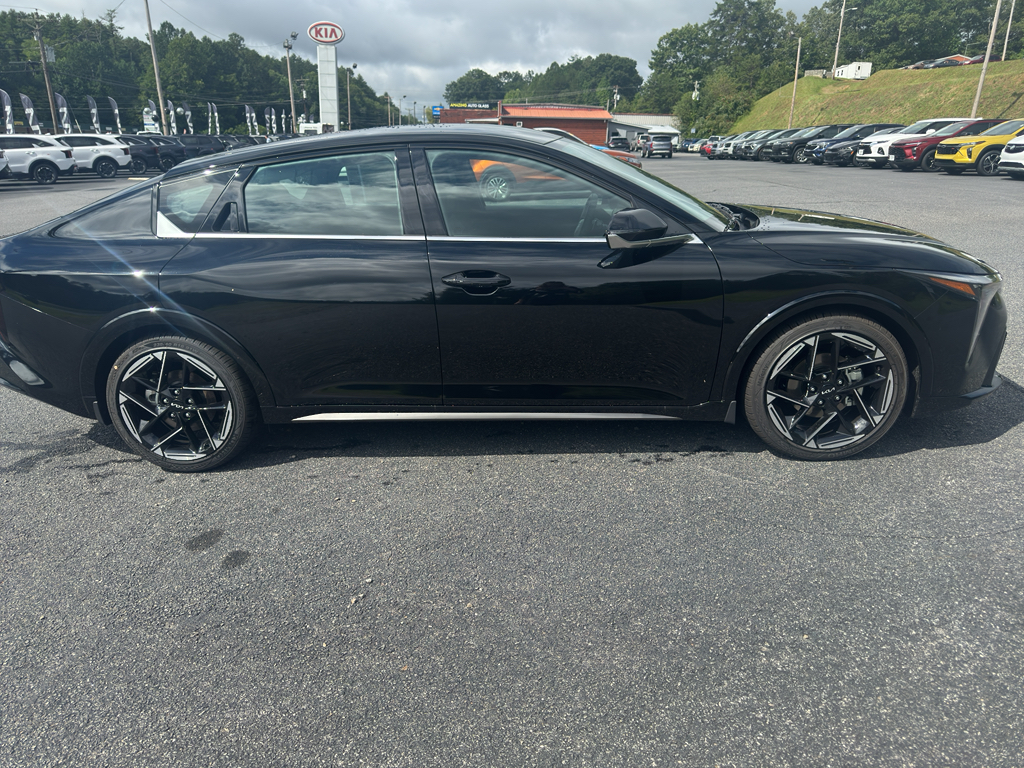 2025 Kia K4 GT-Line photo 4