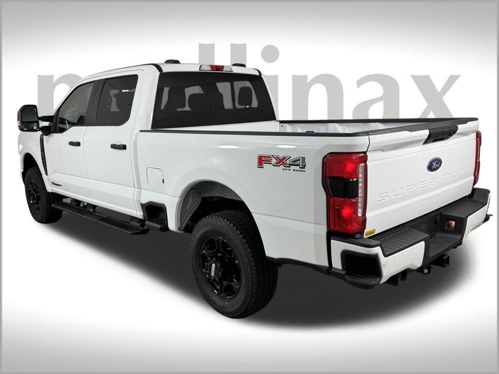 2025 Ford F-250 XL photo 3