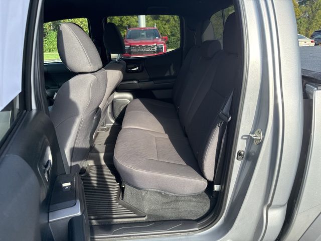 2017 Toyota Tacoma SR V6 photo 13