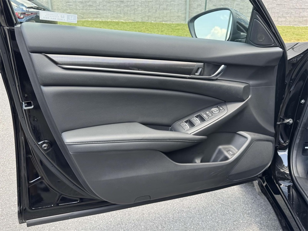 2022 Honda Accord Sport photo 25