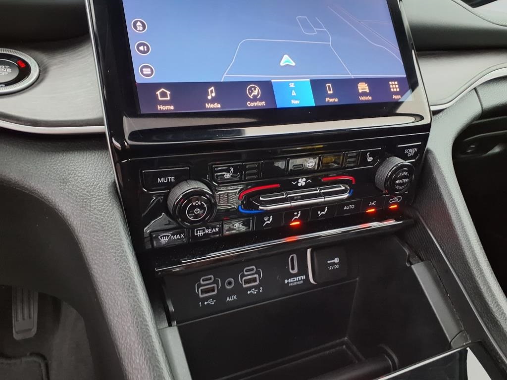 2023 Jeep Cherokee 4xe photo 13