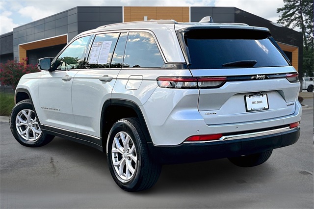 2022 Jeep Grand Cherokee Limited photo 4