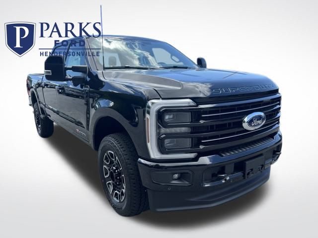 2025 Ford F-250 Super Duty Platinum's photo