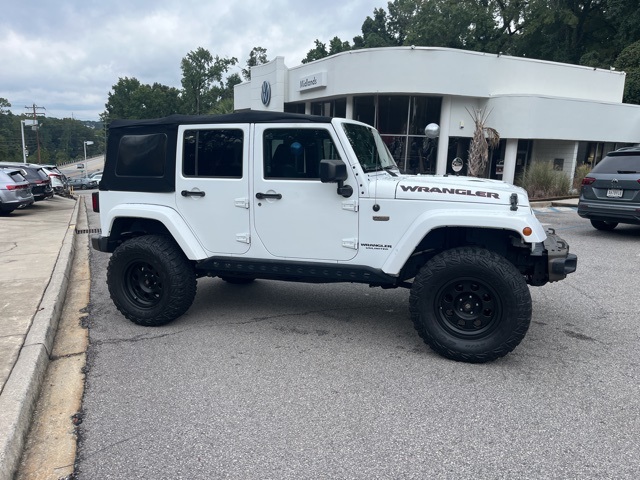 2016 Jeep Wrangler Unlimited Sahara photo 2