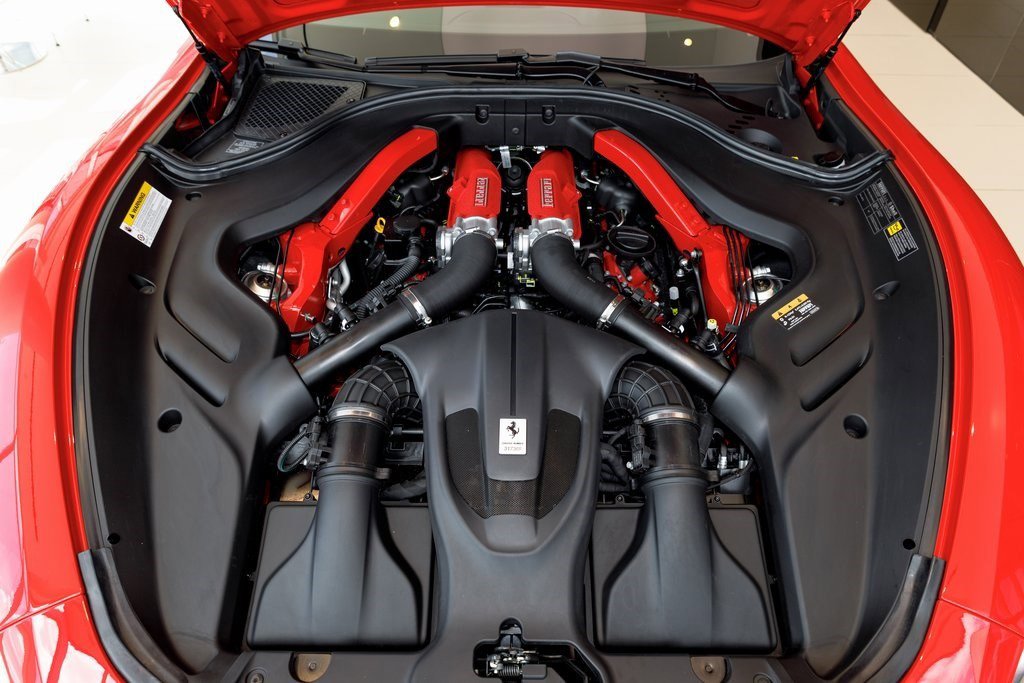 2025 Ferrari Roma Spider photo 32