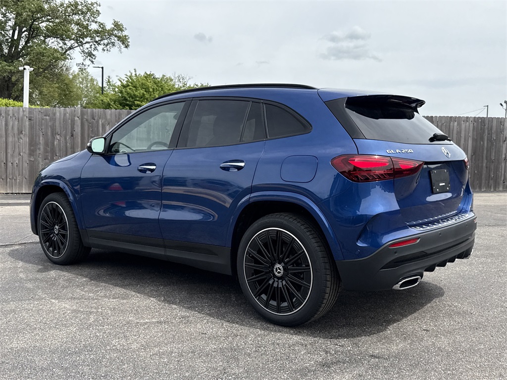 2025 Mercedes Benz GLA 250 photo 3