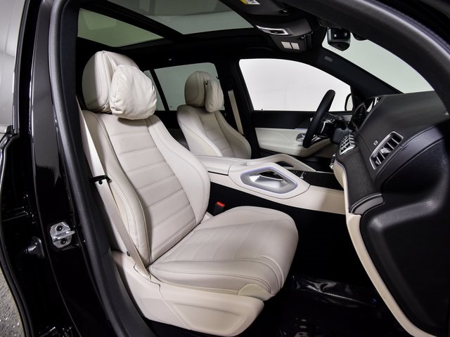 2026 Mercedes Benz GLS 580 4MATIC photo 25