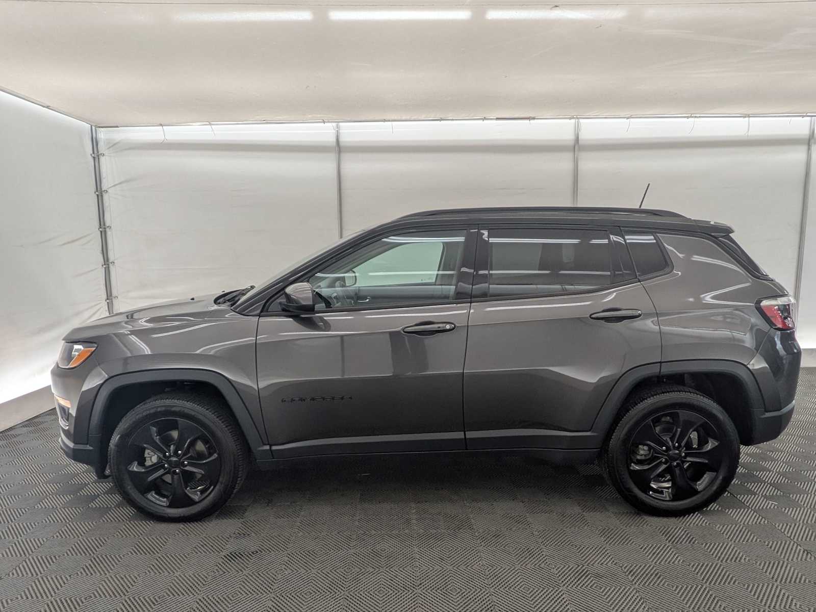 2021 Jeep Compass Altitude photo 2