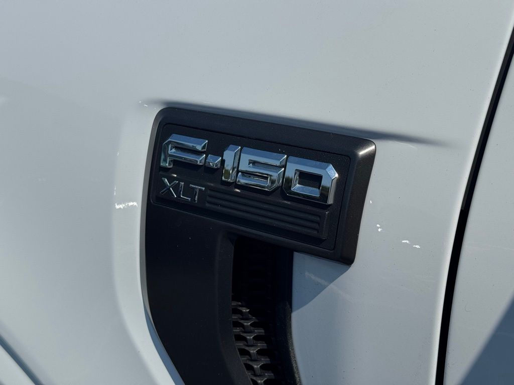 2023 Ford F-150 XLT photo 4