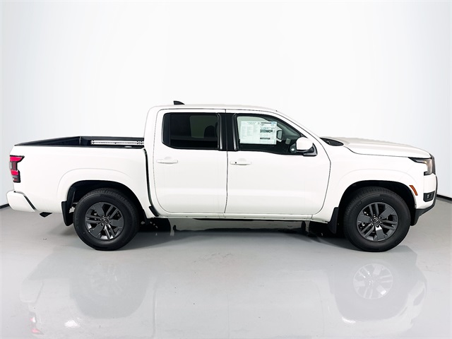 2025 Nissan Frontier SV photo 6