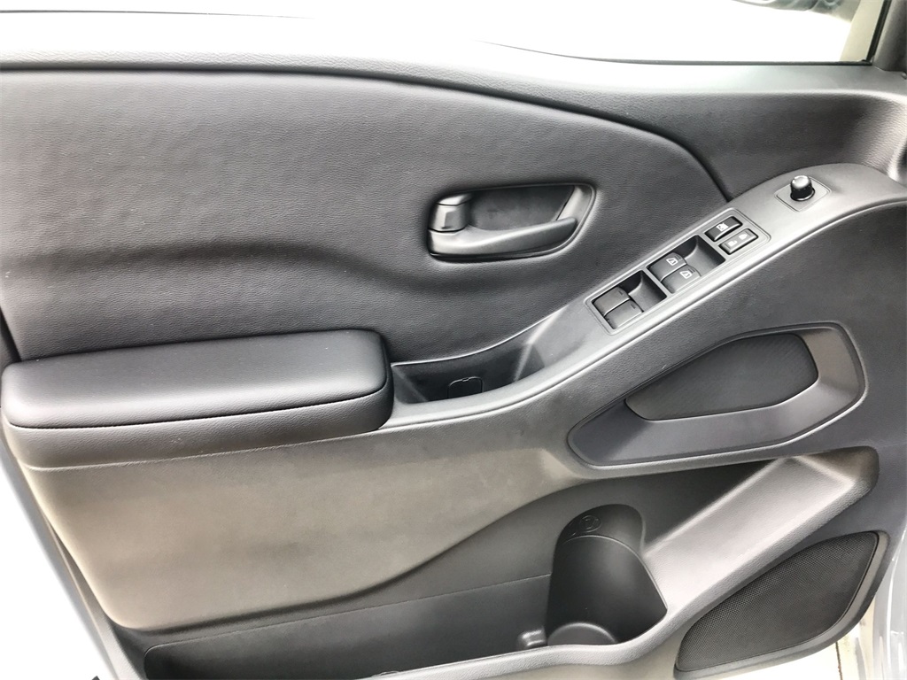 2026 Nissan Frontier SV photo 13
