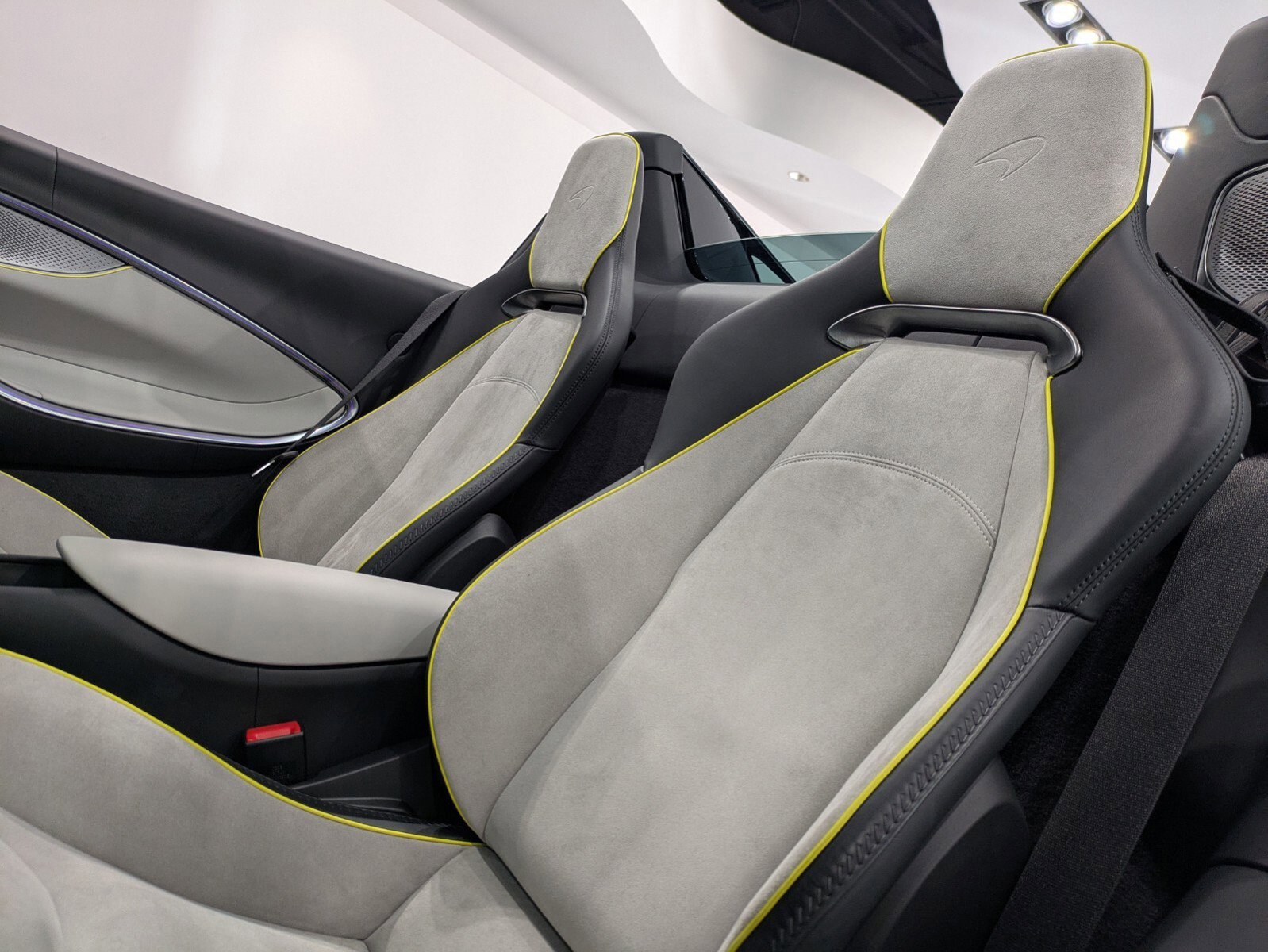2025 Mclaren ARTURA Spider photo 8