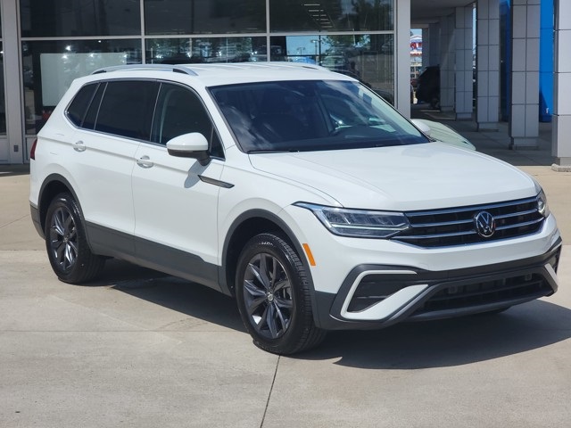 2024 Volkswagen Tiguan SE Wolfsburg Edition photo 3