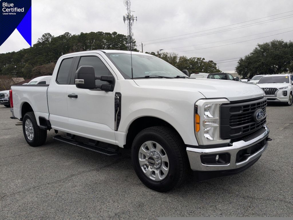 2023 Ford F-250 Super Duty XL's photo