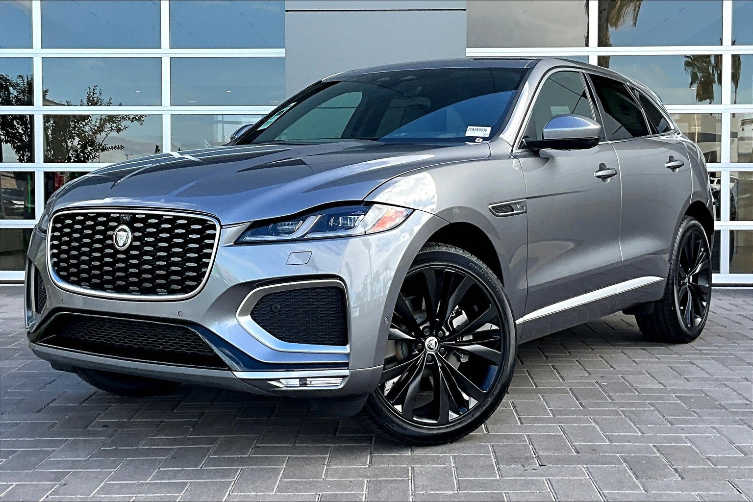 2026 Jaguar F-Pace R-Dynamic S's photo