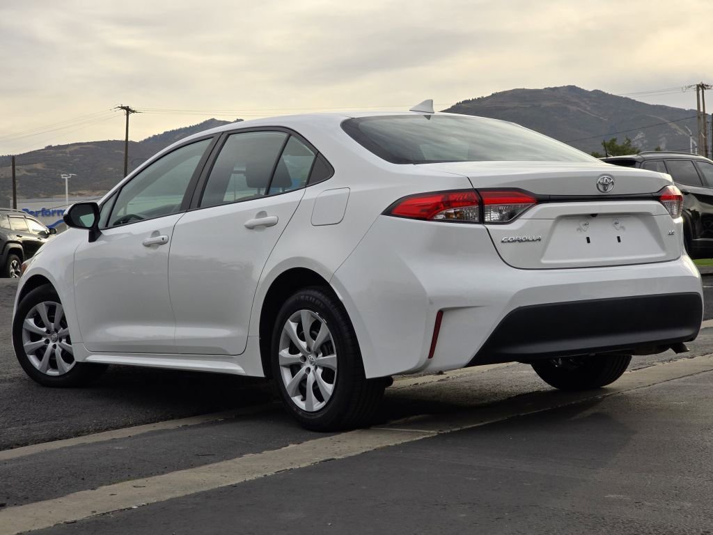 2023 Toyota Corolla LE photo 16