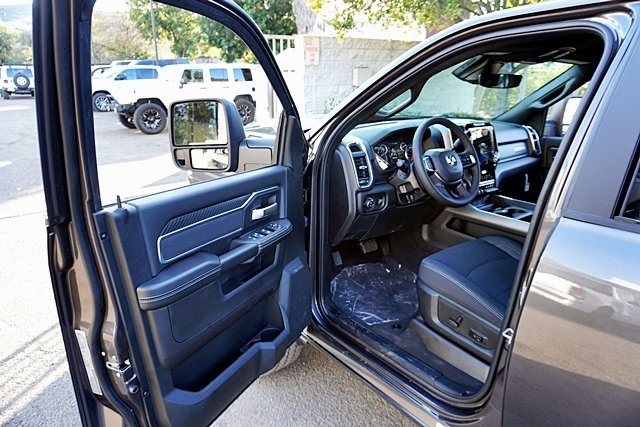 New 2026 Granite Crystal Metallic Clear-Coat Exterior Paint RAM Big Horn image 45